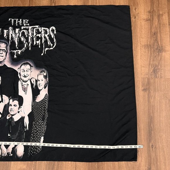 The Munsters Large Cloth Decorative Banner 40"x59.5" - Picture 5 of 9